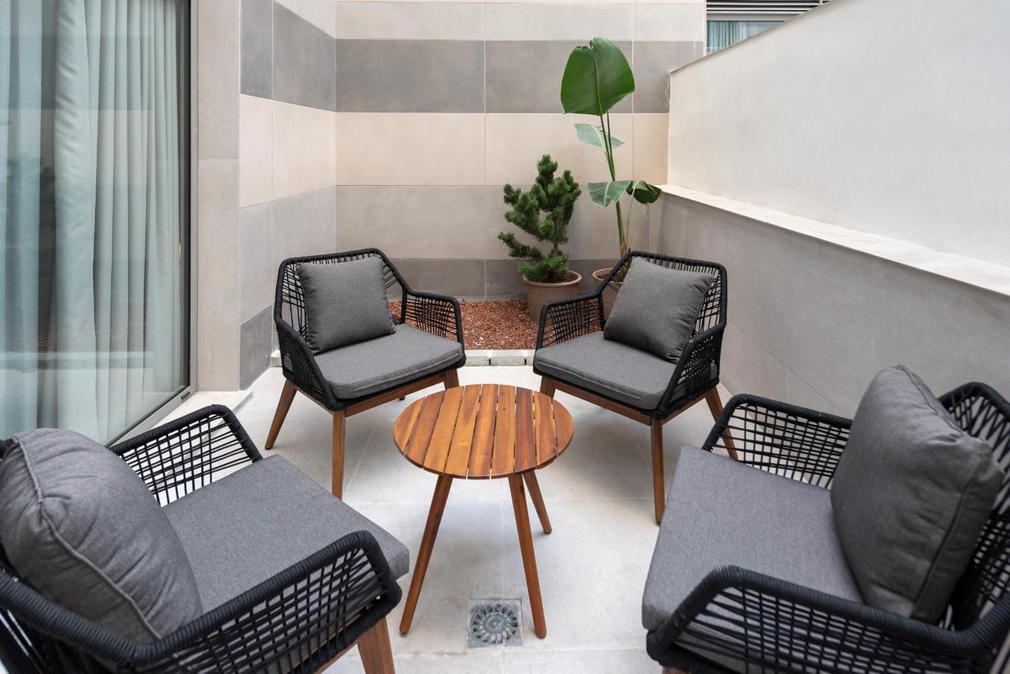 Dorm4You Arena Terraza 04 Valencia Bagian luar foto